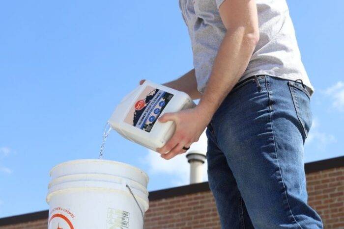 4/128OZ 303 RUBBER ROOF CLEANR - Image 3